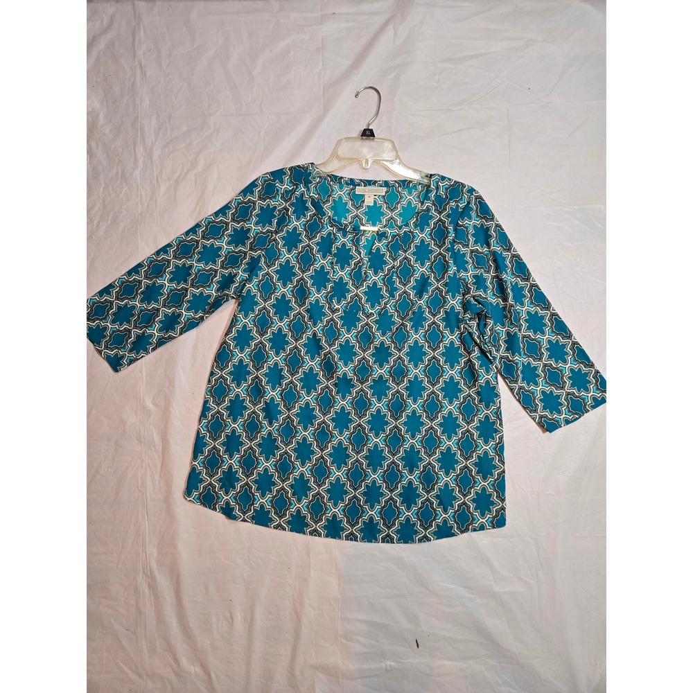 Dana Buchman Teal Geometric Quatrefoil 3/4 Sleeve Blouse Gold Bar Accent Medium